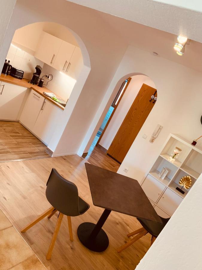 Felix Living 5, Modern & Cozy 2 Zimmer Wohnung, Terrasse, Parkplatz Salzweg Exteriör bild